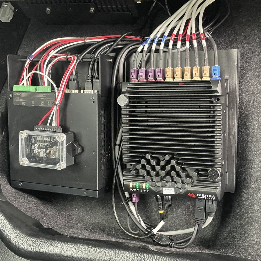 The router that holds the link in motion